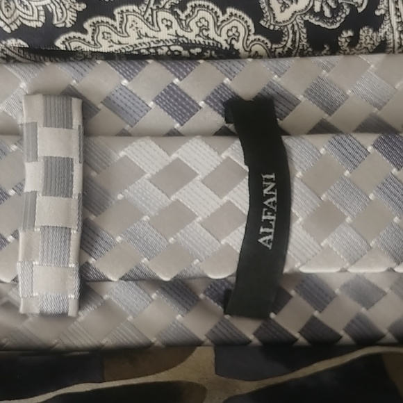 Designer Silk Ties Bundle of 8 - Picture 10 of 13